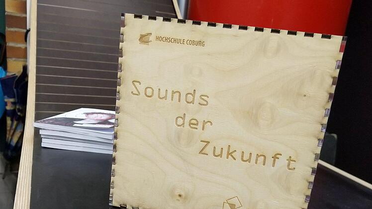 Viel Beifall gab es für ein Konzert im Strömungslabor der Hochschule Coburg Foto: JJochen Berger