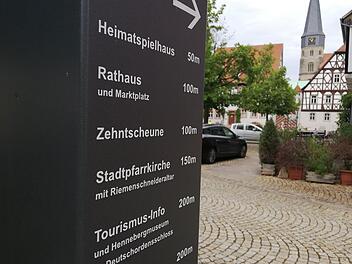 Die Info-Stelen helfen weiter, wenn Gäste Sehenswürdigkeiten suchen, aber nicht, wenn die Blase drückt.