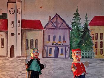 Ende gut, alles gut: In Kasperhausen ist wieder Ruhe eingekehrt - mithilfe von Kasper, Seppel und den Zuschauern. Foto: Johanna Blum