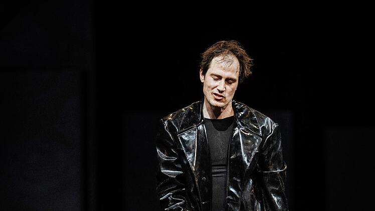Szene aus William Shakespeares "Othello: Das Drama feierte Premiere am Landestheater Coburg.Foto: Sebastian Buff