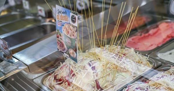 Karlsruhe: Spaghetti-Eis mit echten Nudeln sorgt für Aufsehen