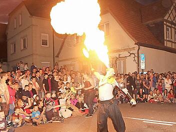 Die Feuershow am Samstagabend hat vor einem Jahr "gezündet", diesmal gibt's Konkurrenz: das Spiel der deutschen Nationalmannschaft gegen Ghana.