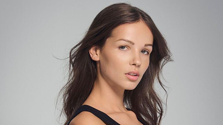 GNTM-Model outet sich als Transfrau: Mitstreiter zu Tr&auml;nen ger&uuml;hrt