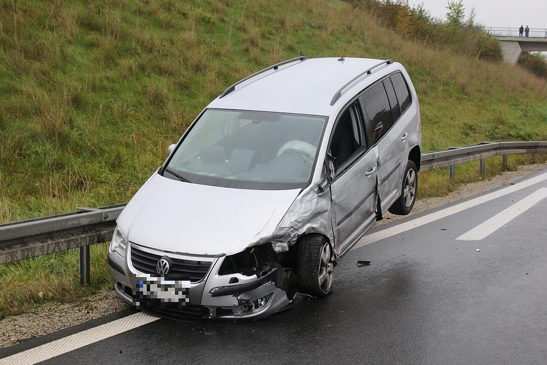 Zwei Schwerverletzte bei Verkehrsunfal an A73