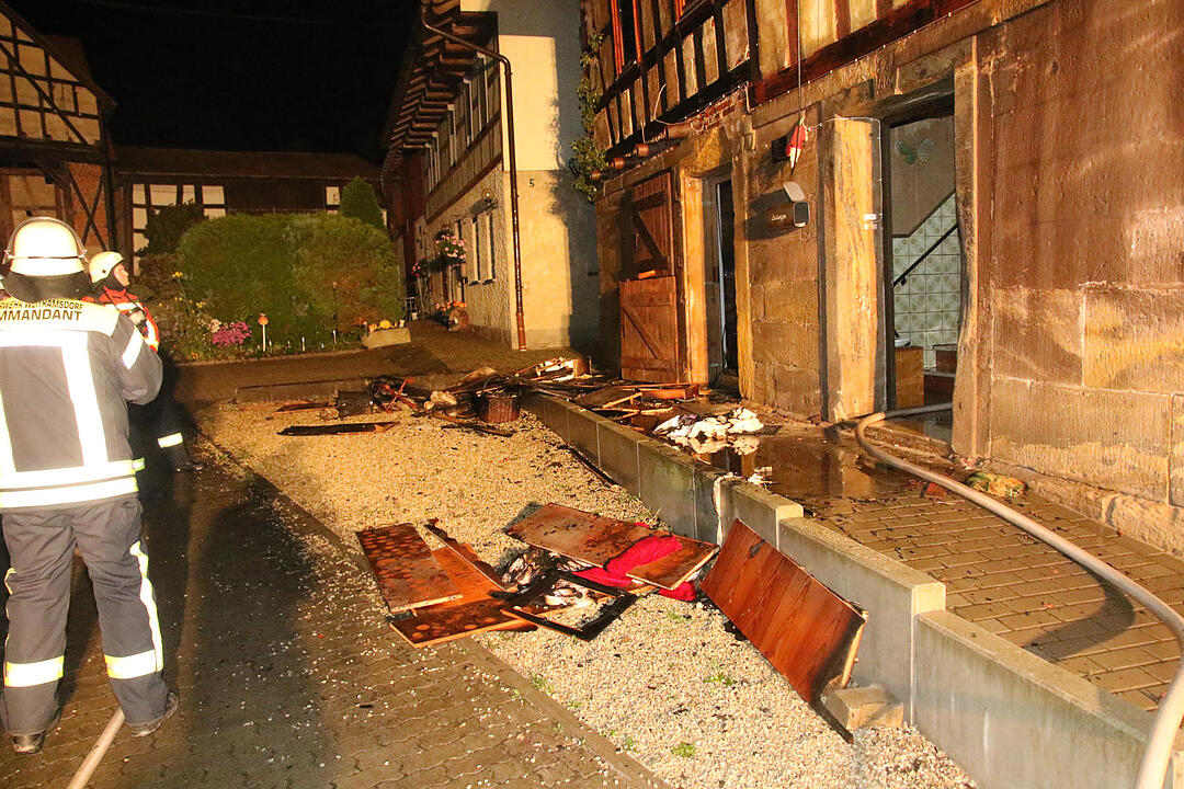 Großeinsatz in Autenhausen: 12 Feuerwehrmänner verletzt