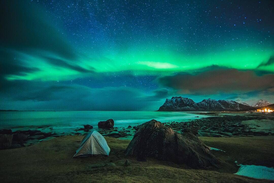 Camping in Norwegen - Uttakleiv Strand auf den Lofoten