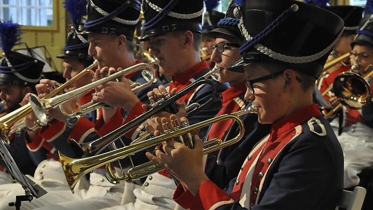 Bad Kissingen kann stolz auf seine musikalische Jugend sein. Mit jugendlicher Frische begeisterte das Jugendmusikkorps der Stadt Bad Kissingen bei seinen Konzerten immer wieder seine Zuhörer. Foto: Peter Klopf