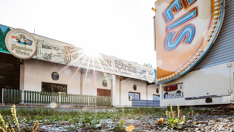 Der Aufbau beim Freischießen läuft. Foto: Marian Hamacher