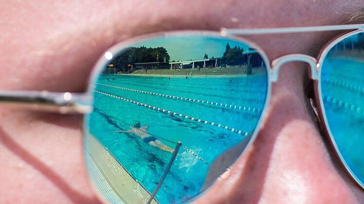 Am Freitag und Samstag strömen warme Mittelmeerluftmassen zu uns. Die Temperaturen steigen bei zeitweiligem Sonnenschein auf 29 bis 32 Grad. Gewitter treten nur vereinzelt auf. Symbolfoto: Silas Stein/dpa