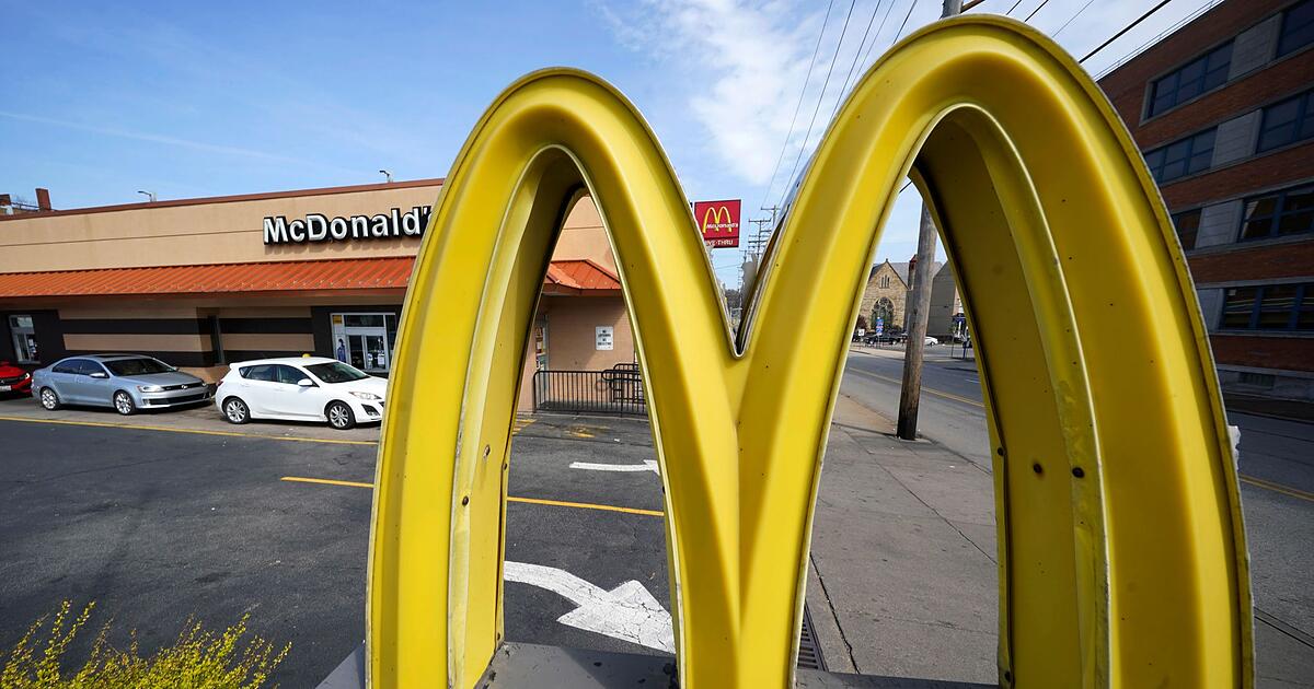 Aktion-mit-Luxus-Beilage-Kaviar-zu-Nuggets-bei-McDonald-s