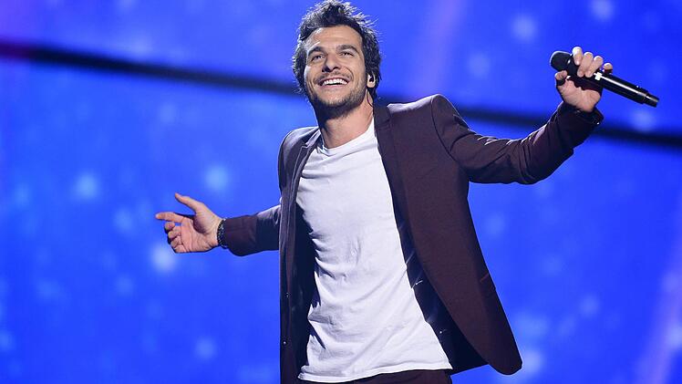 Amir geht mit seinem Song "J'ai Cherché" für Frankreich an den Start. Foto: Britta Pedersen/dpa