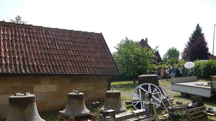 Impression vom Einbau der neuen Kirchenglocken in Gleußen.Berthold Köhler