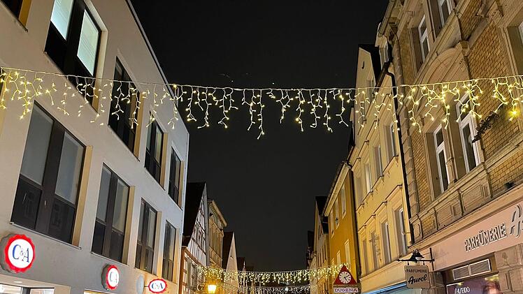 Stimmungsvoll: die Kulmbacher Weihnachtsbeleuchtung. Foto: Jürgen Gärtner