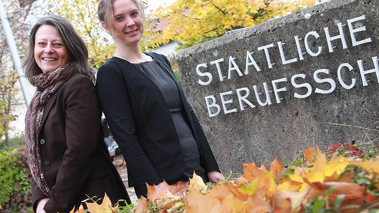 Karin Maywald und Christine Götz sind die neue Spitze der Staatlichen Berufsschule Bad Kissingen Foto: Carmen Schmitt