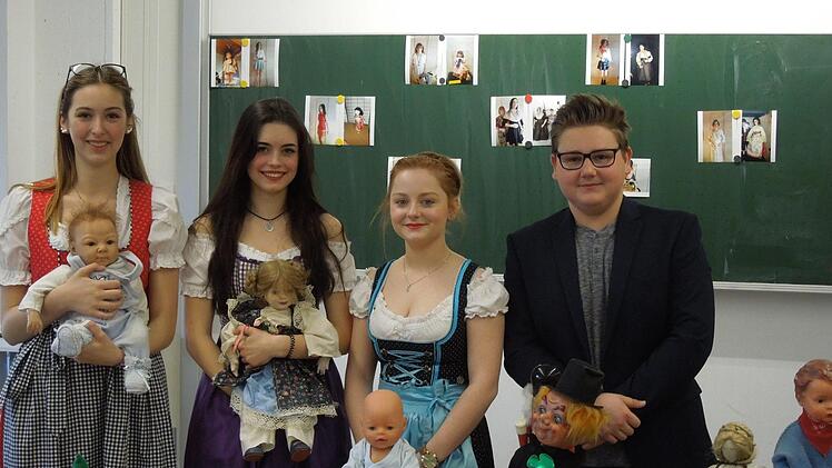 Mit Neustadt als Puppenstadt setzten sich diese Sch&uuml;ler der Klasse 9c auseinander. Foto: privat