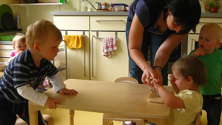 Zum dritten Mal erhebt das Jugendamt den Bedarf an Krippenplätzen in Coburg. Foto: Archiv