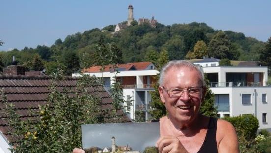 Adelbert Fleischmann, ein alter "Kaulberger" fürchtet, dass die Altenburg in den nächsten Jahren völlig zuwächst.  Michael Wehner