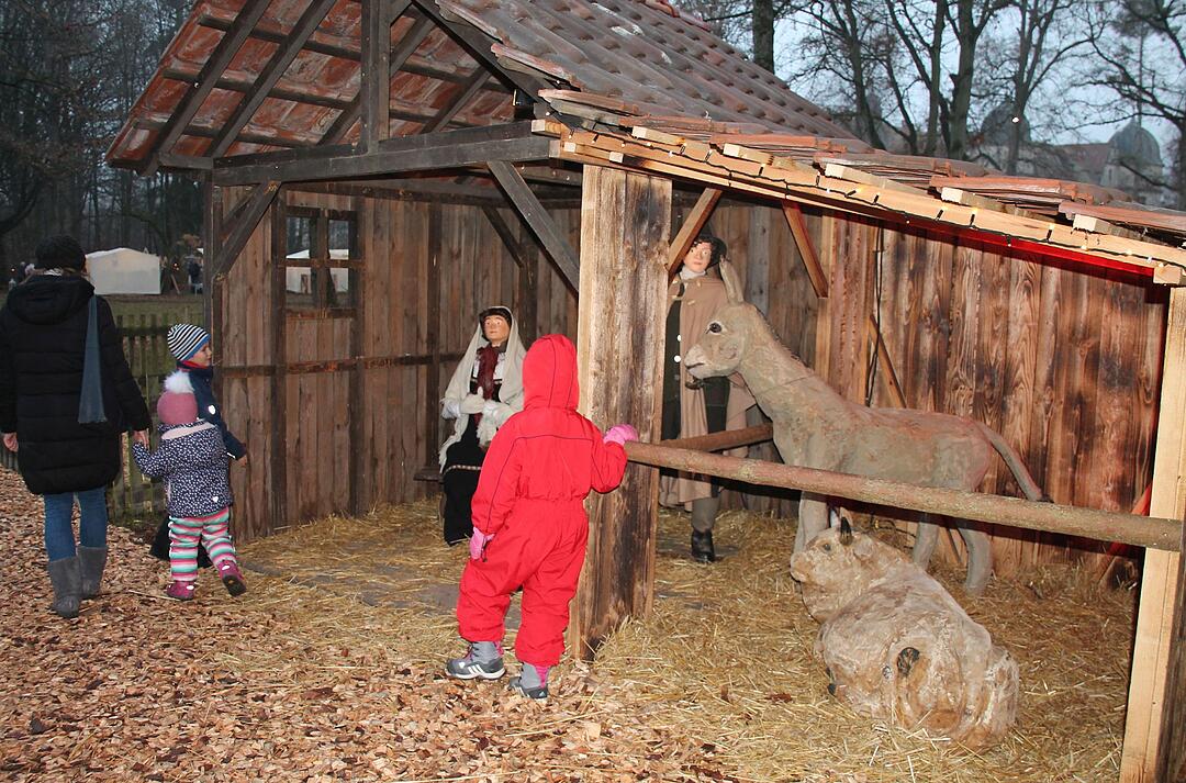 Weihnachtsmarkt in Mitwitz 2018: Impressionen vom ersten Tag