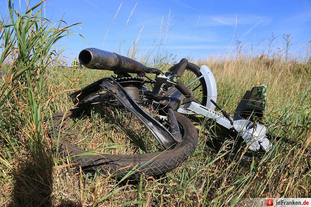 Renter mit Mofa erfasst und toedlich verletzt