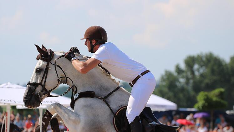 Impressionen vom Reitsport-Turnier in Detter.Sebastian Schmitt