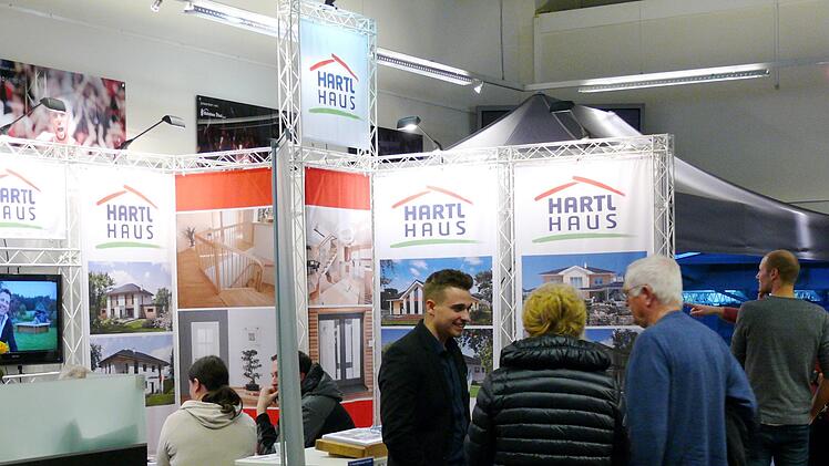 Knapp 6500  Besucher kamen am Wochenende zur Immobilienmesse Franken in die Brose-Arena. Foto: Andrea Spörlein