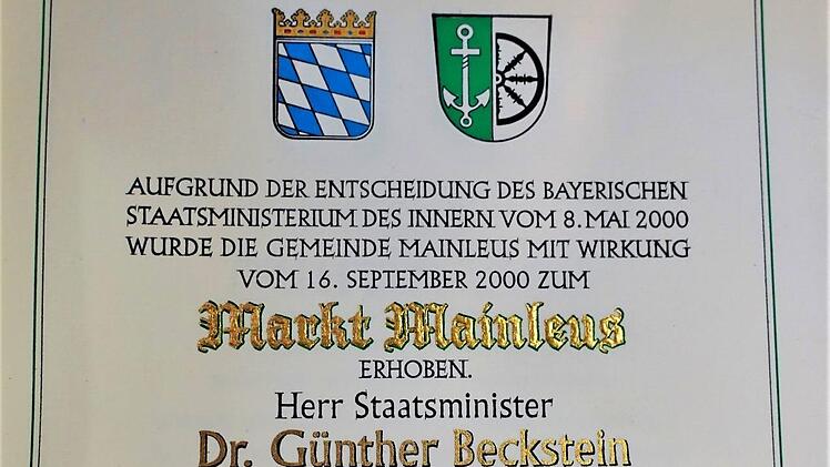 Die von Innenminister Dr. Beckstein und Bürgermeister Werner Grampp unterzeichnete Eintragung im Goldenen Buch