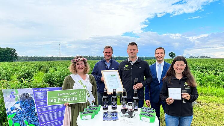 Cadolzburg: Bayerns beste Bioprodukte - Biohof Decker erhält Auszeichnung für seine Haskap-Beeren