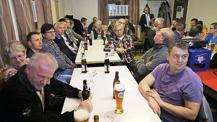 Bei der Bürgerversammlung ging es munter zu.  Foto: Franz Galster