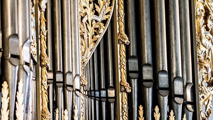Dekanatskantor Oliver Scheffels aus Neu-Ulm gestaltete ein Konzert mit Werken französischer Komponisten in der Coburger Morizkirche, dessen Erlös der geplanten Erweiterung der Schuke-Orgel zugute kommt.Foto: Jochen Berger