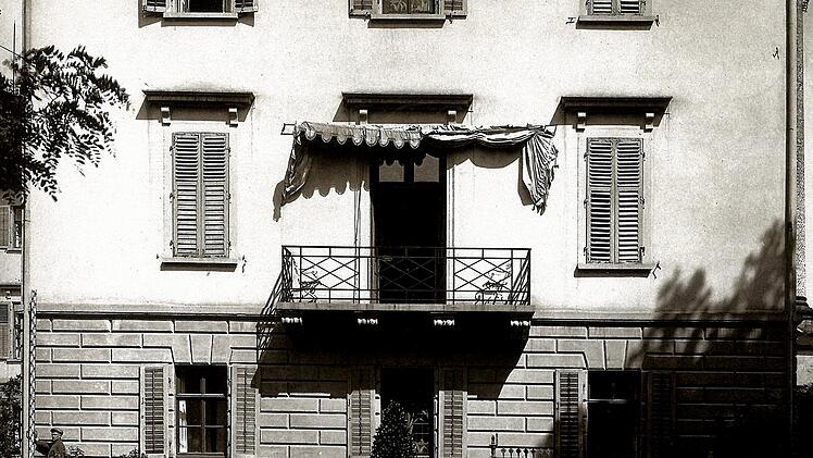 So sah die Fassade um 1900 aus.