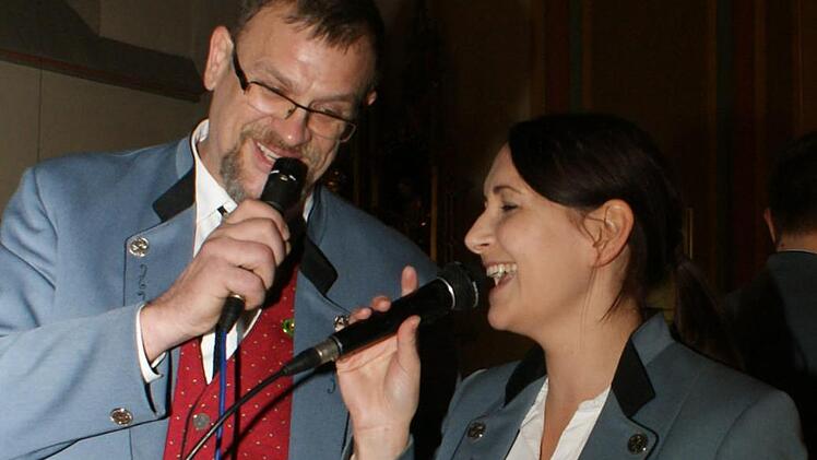 Wolfgang Knippert und Daniela Sp&ouml;rlein verzauberten mit ihrem Gesang.Motschenbacher