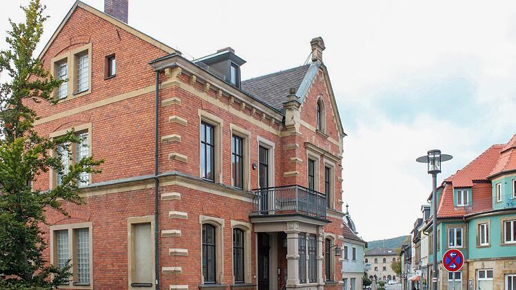 Das Lichtenfelser Stadtmuseum wird von dem roten Backsteinbau, Bamberger Straße 3a, ins Stadtschloss verlagert. Foto: Ramona Popp