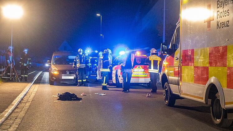 Stegaurach: Auto erfasst Mann: 33-Jähriger schwer verletzt