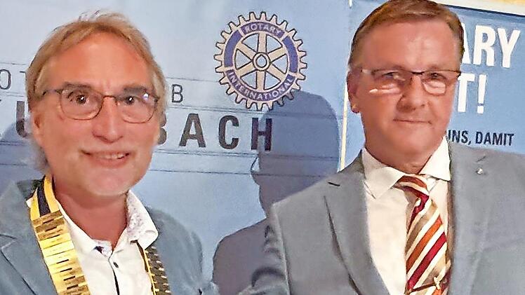 Der neue Pr&auml;sident Roland Kreutzer (links) und der scheidende Pr&auml;sident Thomas Banse