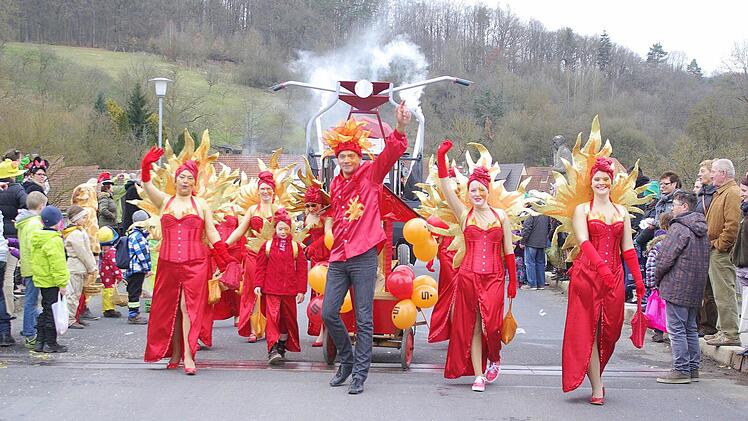 Faschingszug Aura