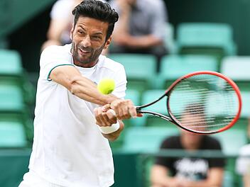 Unorthodox: Linkshänder Julian Knowle spielte als Aktiver neben der Rückhand auch die Vorhand beidhändig.  Foto: Jürgen Hasenkopf