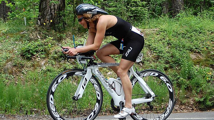 Die Radstrecke ist wegen der Bauarbeiten an der Autobahn ...