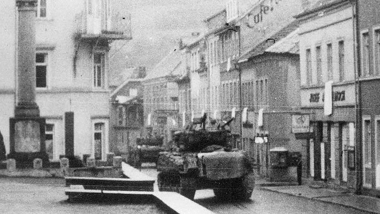Am 5. April 1945, kurz nach 9 Uhr, erreichten die amerikanischen Truppen den Marktplatz Bad Brückenau. Archivfoto:Paul Kalmund