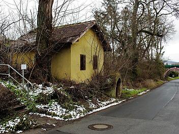 Der Sambacher Ziegelberg soll in die Städtebauförderung mit aufgenommen werden. Ein Argument dafür ist, dass er unter anderem durch den sehr markanten Keller samt Kellerhaus im unteren Teil  mit dem Hauptort verbunden ist. Evi Seeger