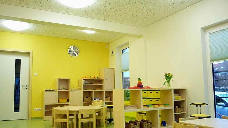 Im vergangenen Oktober wurde die Cafeteria auf dem Markusgelände (oben) eingeweiht. Unten ein Blick ins Innere der Gaustadter Kinderkrippe Sylvanersee.  Foto: Stefan Paptistella