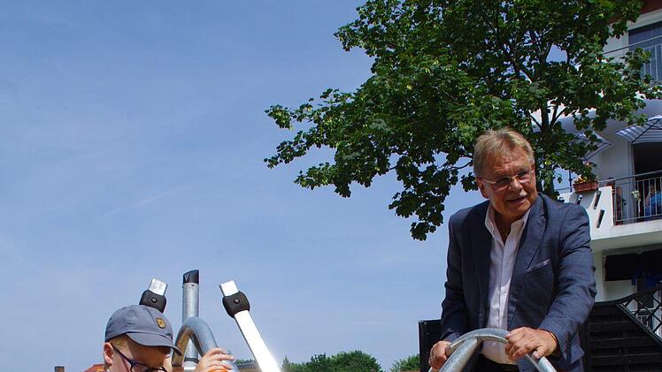 Eindrücke vom Mehrgenerationen-Spielplatz am Kronacher Kreuzberg. Foto: Marco Meißner