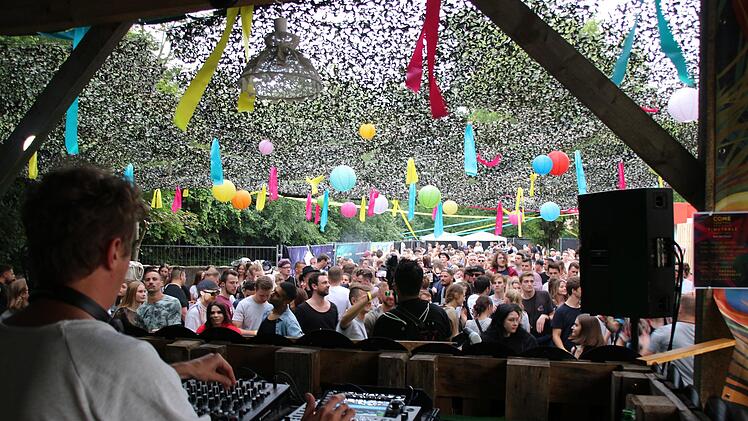 Regen Zuspruch beim Publikum fand das Techno-Festival "Come together Open Air".Foto: Wendelin Mark