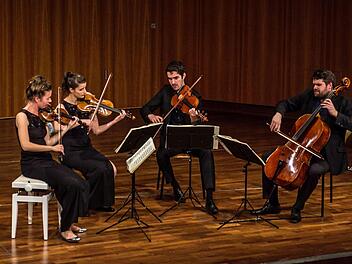 Beim Gastspiel im kongresshaus Rosengarten  auf Einladung der Gesellschaft der Musikfreunde Coburg begeisterte das junge Aris Quartett mit intensiver Gestaltungskraft und perfektem Zusammenspiel.Foto: Jochen Berger