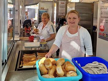 Würzburg: Familie gibt Kult-Bratwurststand "Knüpfing" auf - doch es gibt Hoffnung für Fans