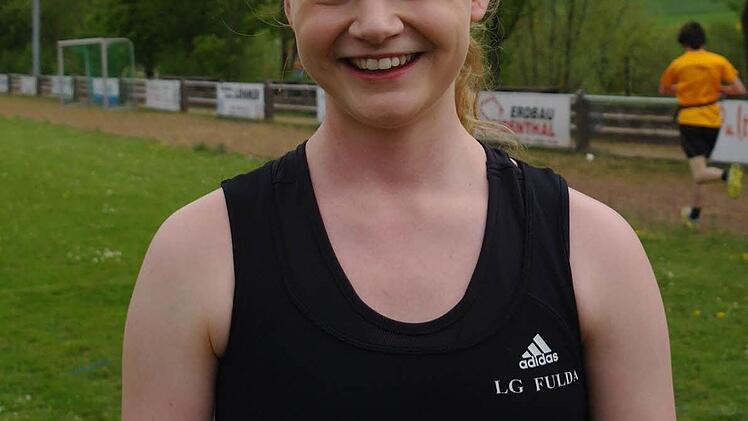 Mandana Hoffmann von der Leichtathletik-Gemeinschaft Fulda kam nach 4,3 km als erste Frau ans Ziel.