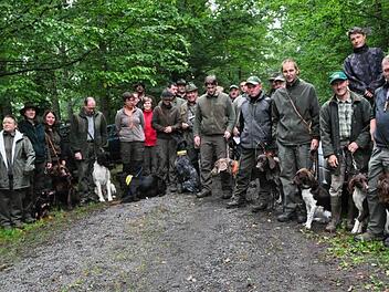 Zwölf Hunde haben die Prüfung bestanden. Foto: Simon Albrecht