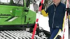 Langlauf an der Radspitze: Karl Schoger wünscht sich ein neues Loipenspurgerät und bessere Beschilderungen. Foto: Adam
