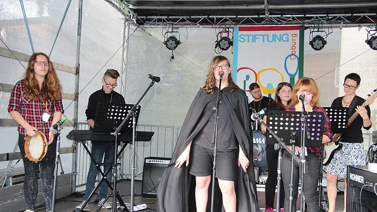 Die Schulband "Rockpolze'" der Realschule Neustadt Foto: Rainer Glissnik