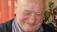 Der Jubilar Christian Schad mit seinem Urenkel Levi  Foto: hw