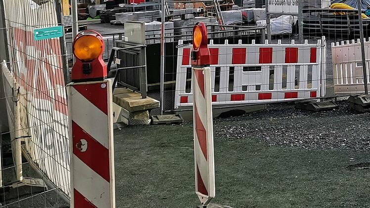 Erlangen: Sylvaniastraße für einen Tag gesperrt - Bus darf passieren